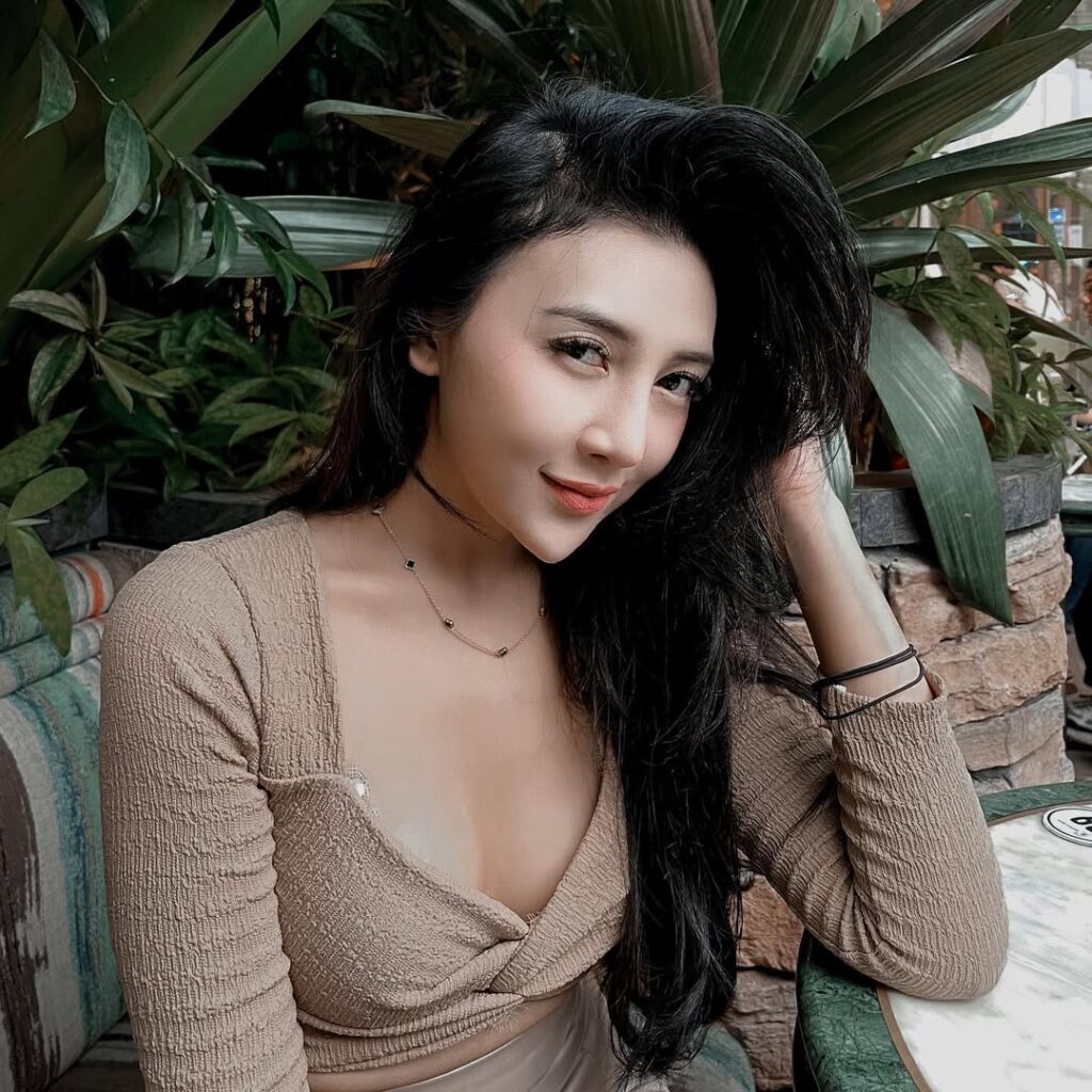selebgram sexy viral