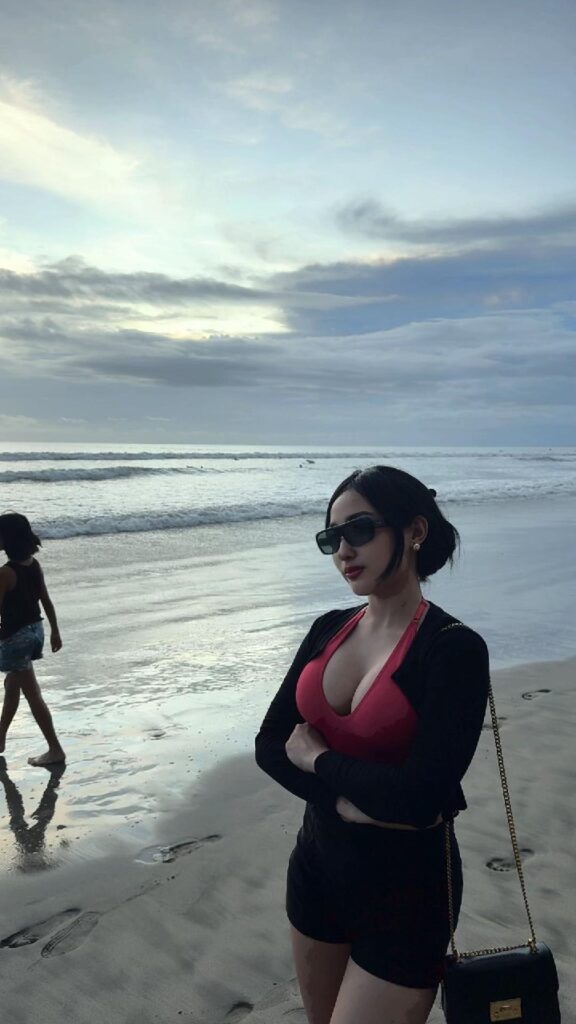 Selebgram Hot Seksi Terbaru