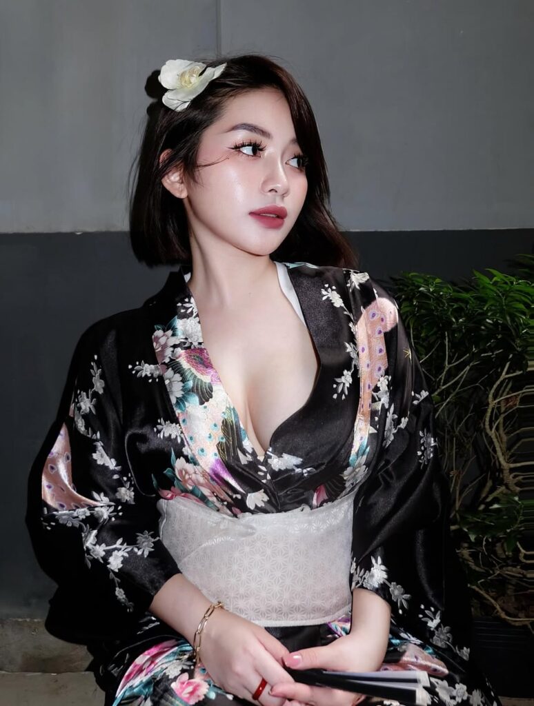 Selebgram Hot Seksi Terbaru Hari Ini by Mainaku