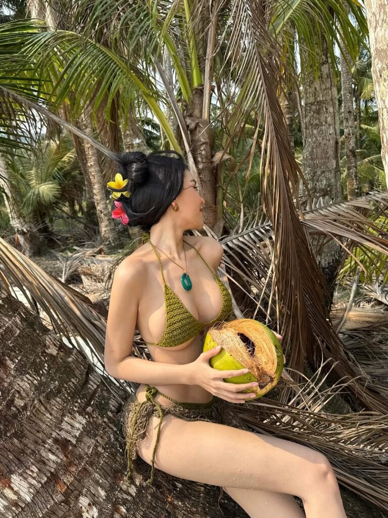Selebgram Hot Seksi Hari Ini