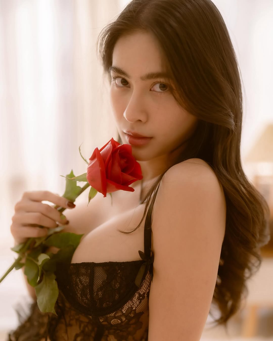 Berita Viral Penampakan Selebgram Super Seksi Hari Ini